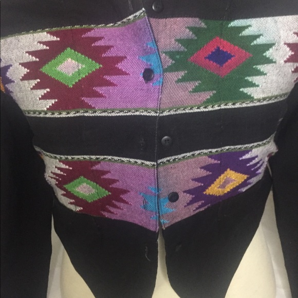 Cricket By The Creek Black Aztec Mid-shirt Button - Picture 2 of 7